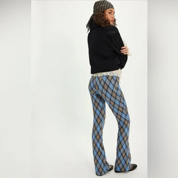 Chloe Knit Pants NWOT periwinkle combo - Picture 2 of 3